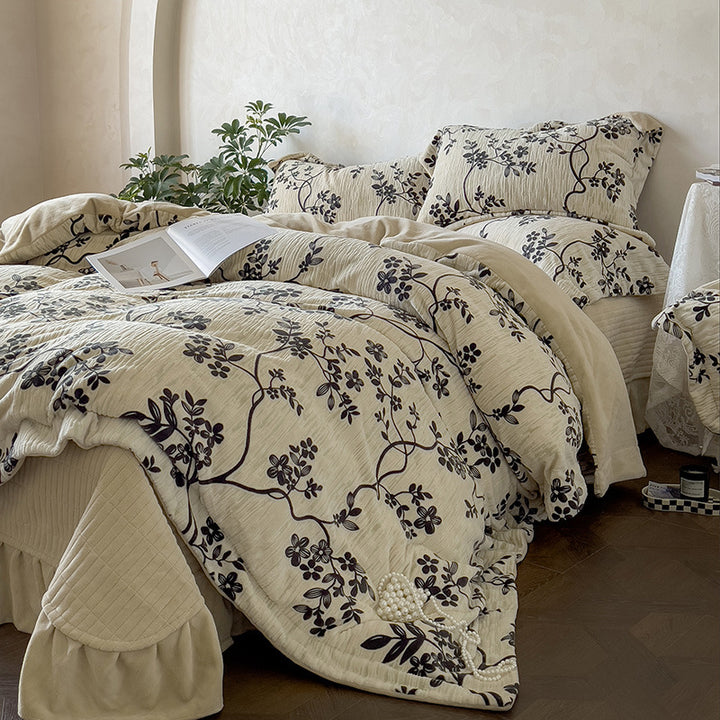 Bedding set made of milk fiber fleece with French embroidery