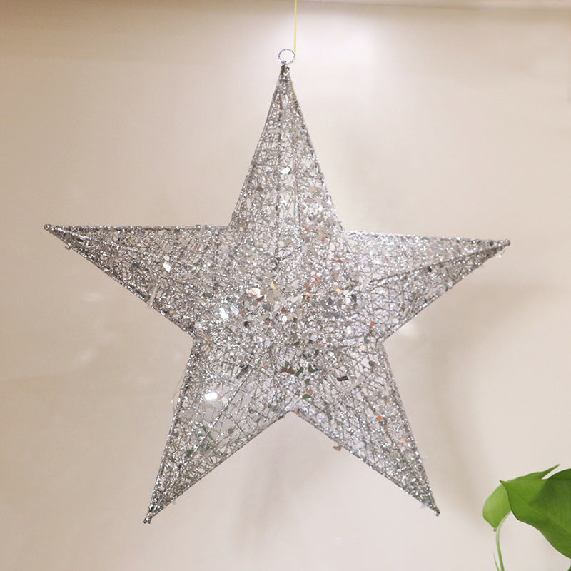 Illuminated Christmas tree star made of iron