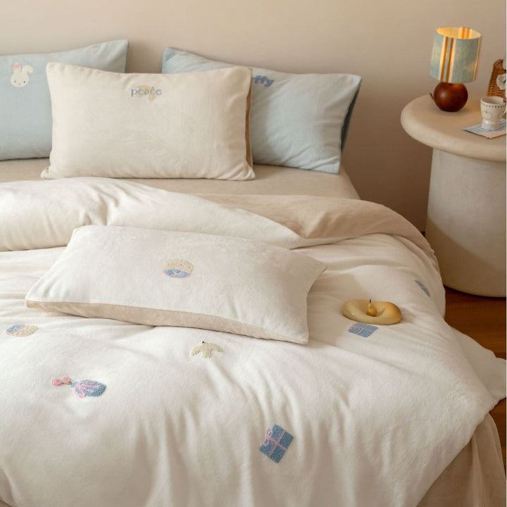 Milk fiber bedding set with cartoon motif, 4-piece