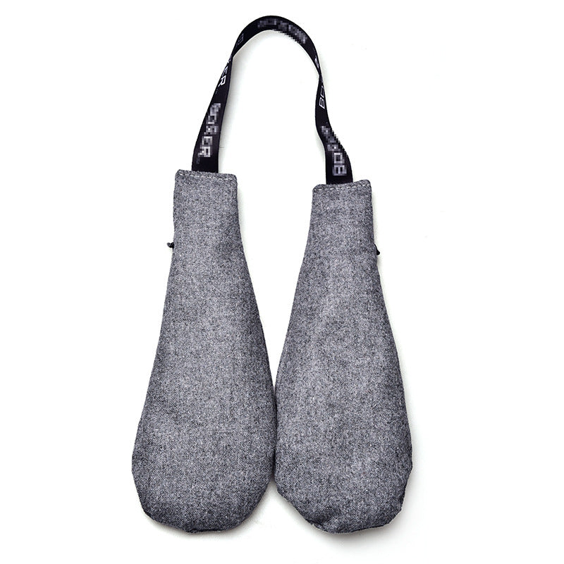 Activated carbon dehumidifying bags for shoes and gloves