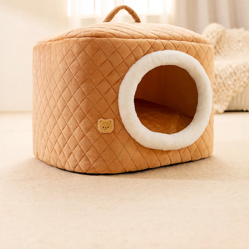 Closed pet bed, removable and washable