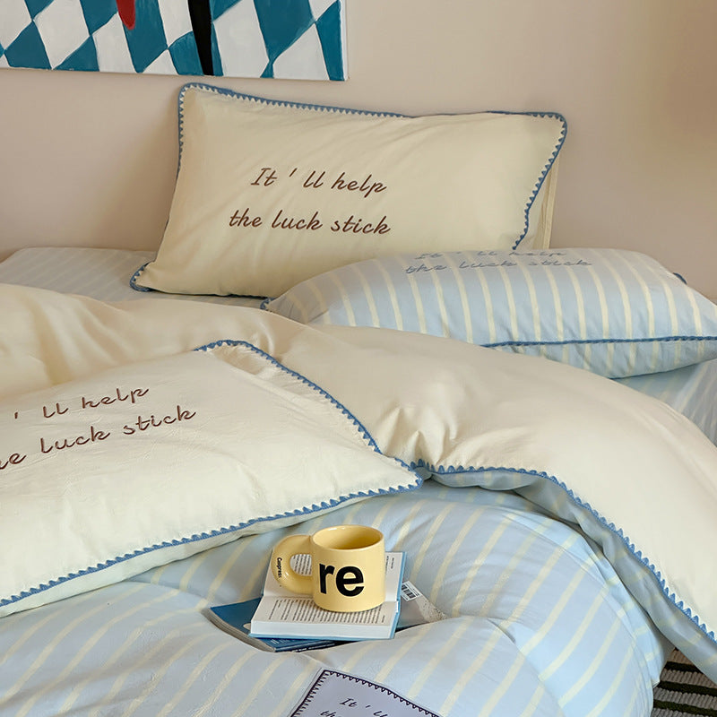 Cotton bedding set, striped, with shell hem