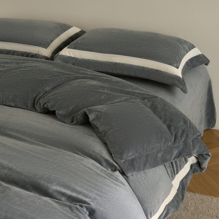 Warm 4-piece baby fleece bedding set