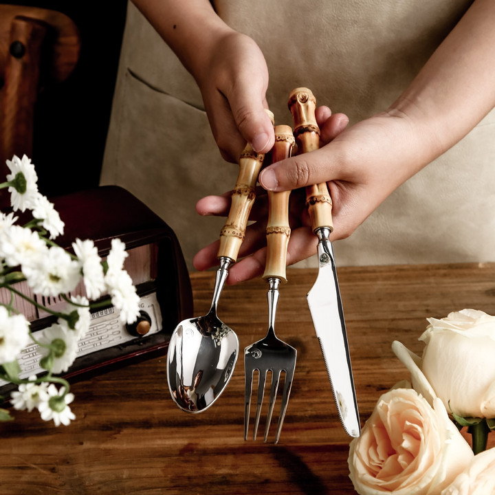 BambooElegance – Luxury Cutlery Set with Bamboo Accents | Stornfield