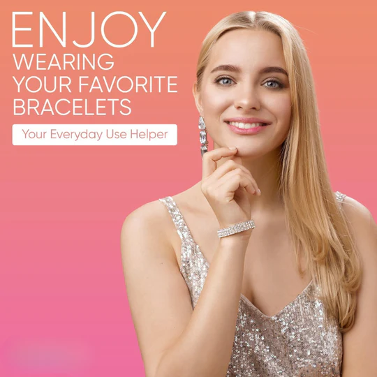 Bracelet helper for closing clasps | Stornfield