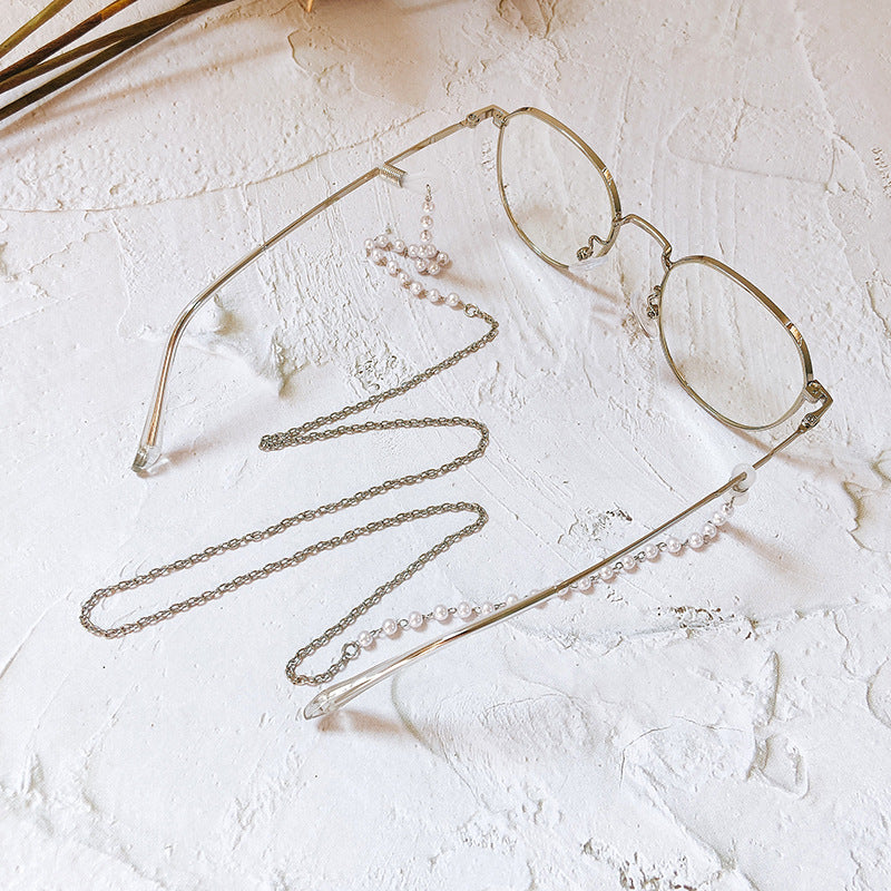 Pearl and metal glasses strap Stornfield