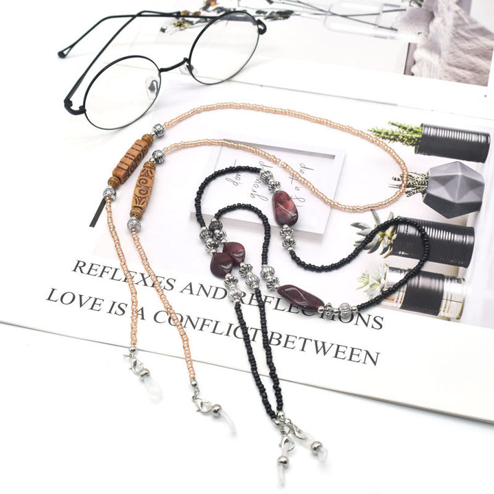 Elegant Beaded Eyewear Holder Chain Stornfield