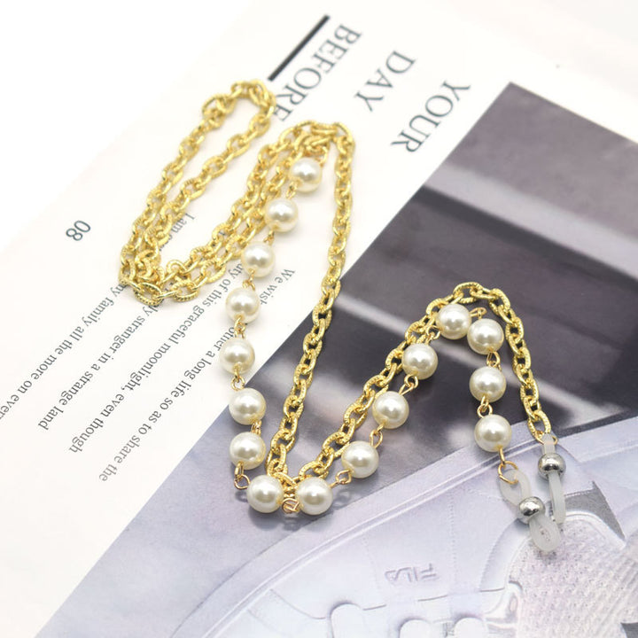 Elegant Pearl-Decorated Eyewear Chain Stornfield