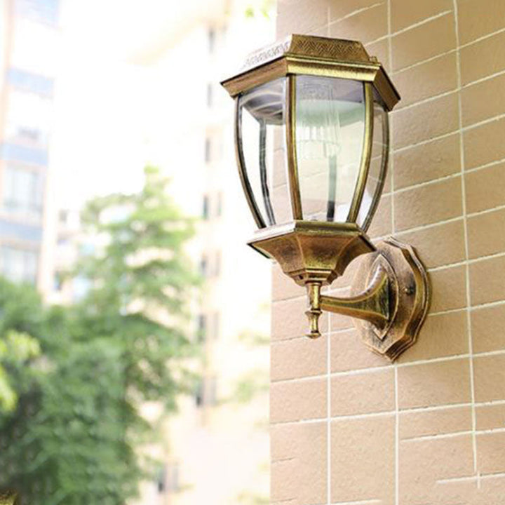 Stornfield | Vintage House-Shaped Solar Wall Lamp with Metal LED and Glass Shade for Outdoor Use