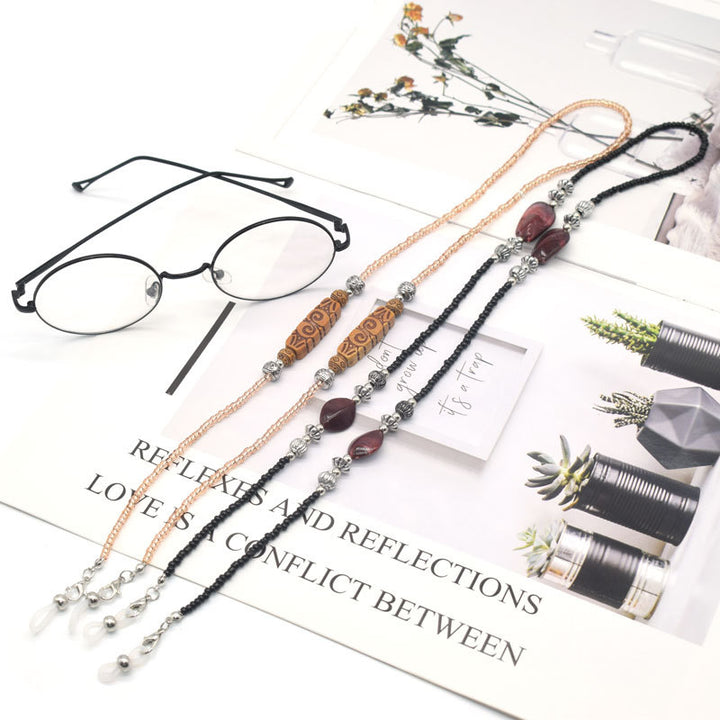 Elegant Beaded Eyewear Holder Chain Stornfield