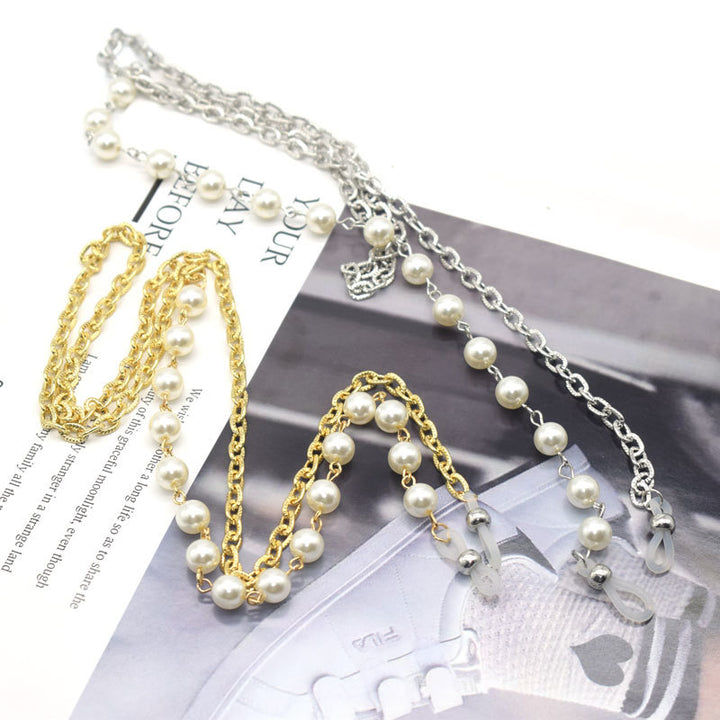 Elegant Pearl-Decorated Eyewear Chain Stornfield