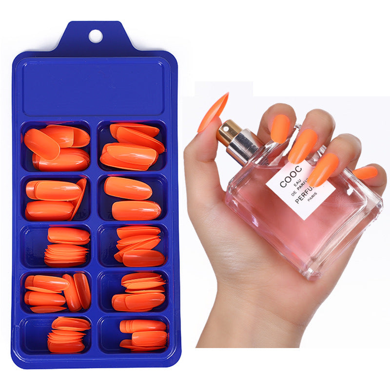 Artificial nails in elegant stiletto style Stornfield