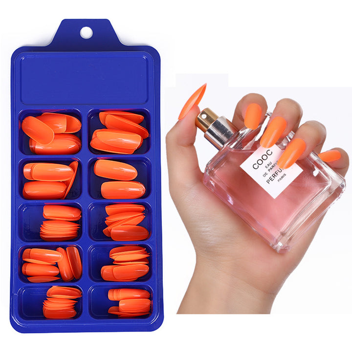 Artificial nails in elegant stiletto style Stornfield