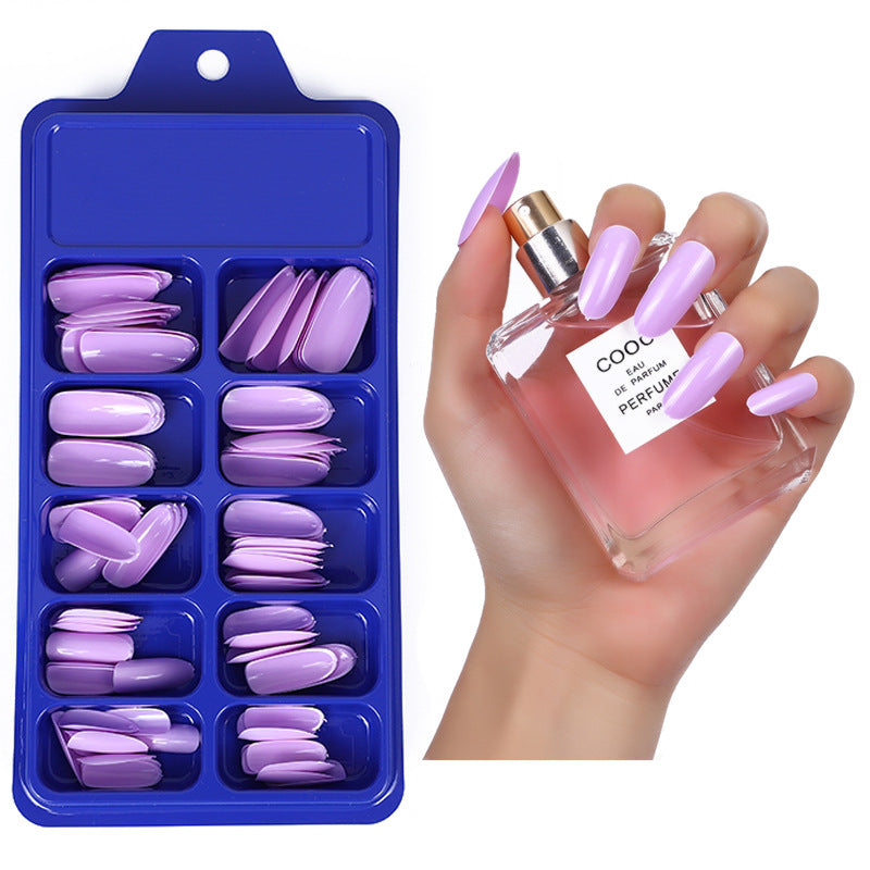 Artificial nails in elegant stiletto style Stornfield