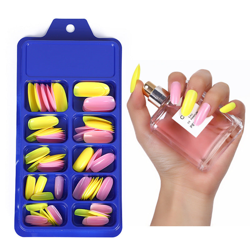 Artificial nails in elegant stiletto style Stornfield