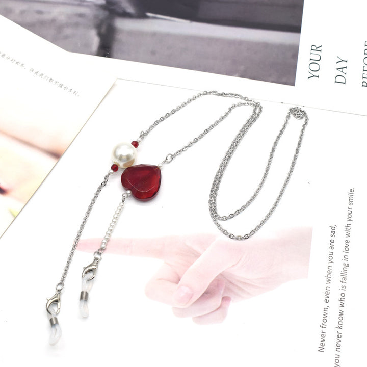 Elegant Heart-Shaped Pendant Eyewear Chain Stornfield