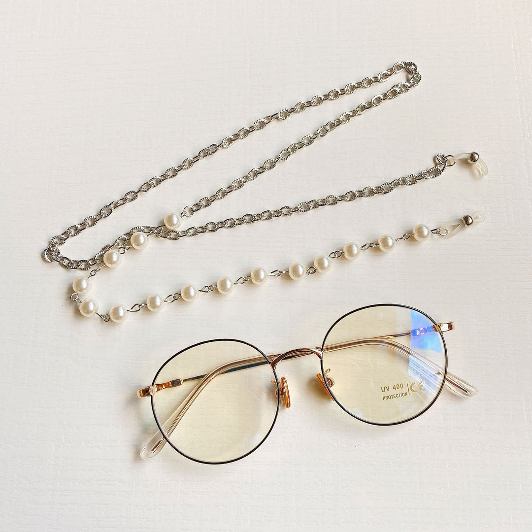 Fashionable glasses frame with pearl chain Stornfield