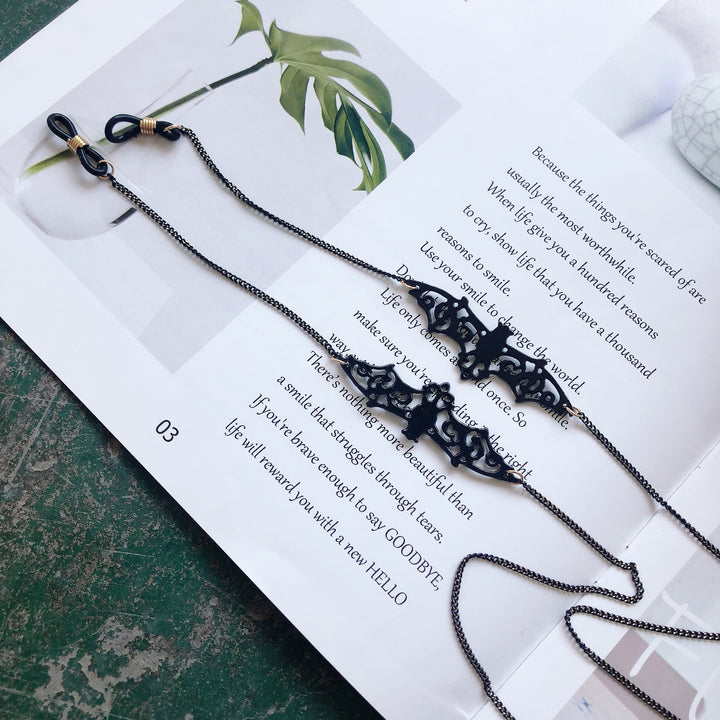 Playful Charm Eyewear Chain Stornfield
