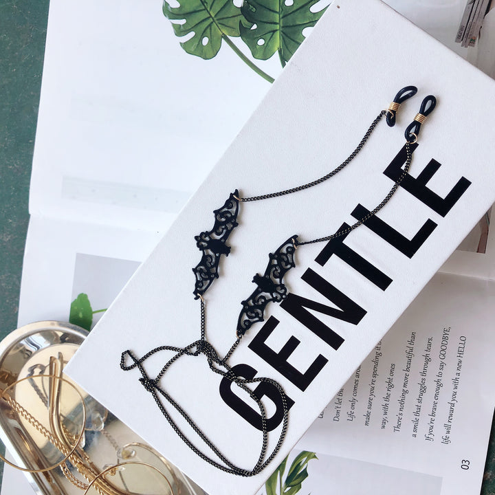 Playful Charm Eyewear Chain Stornfield