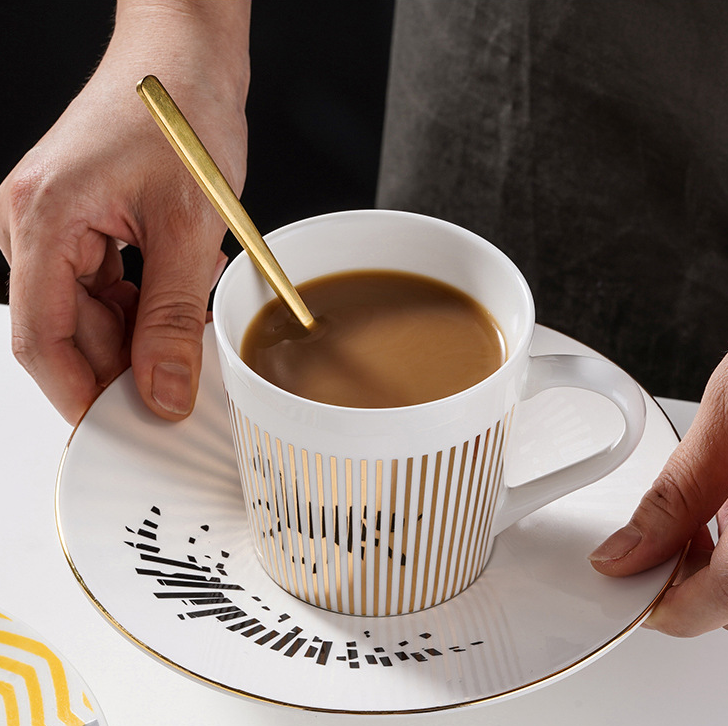 Stornfield | Moving Reflection Creative Coffee Cup Mirror Reflection Coffee Mug