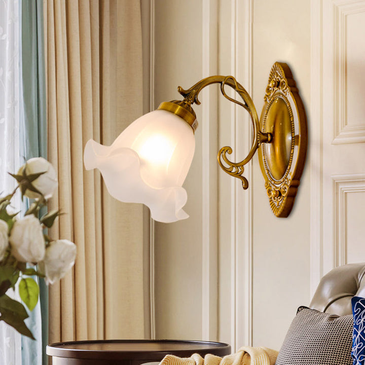Stornfield | Classic Threaded Floral Lacquer Frosted Glass Wall Sconce