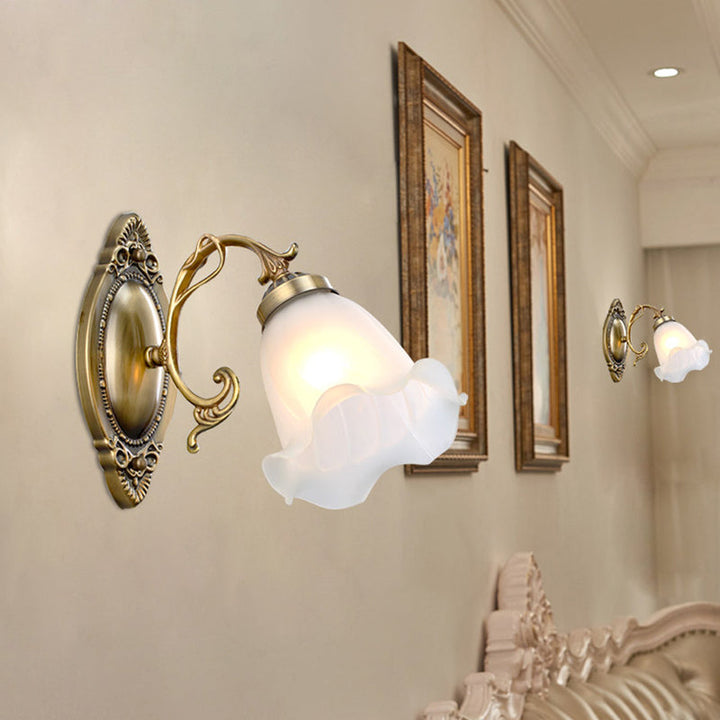 Stornfield | Classic Threaded Floral Lacquer Frosted Glass Wall Sconce