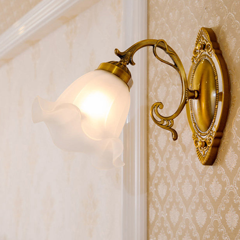 Stornfield | Classic Threaded Floral Lacquer Frosted Glass Wall Sconce