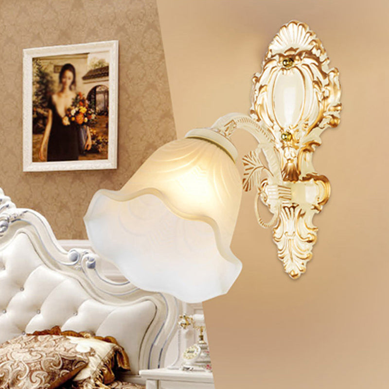 Stornfield | Classic Threaded Floral Lacquer Frosted Glass Wall Sconce
