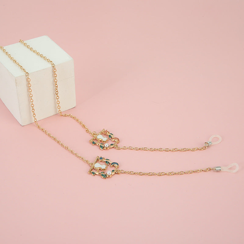 Fashionable Chain Eyewear Holder Stornfield