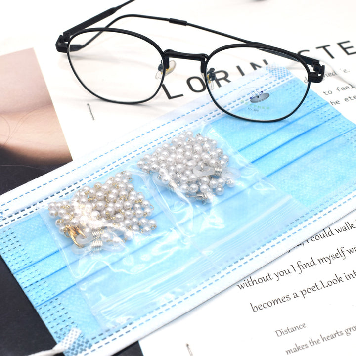 Elegant Double-Strand Pearl Eyewear Chain Stornfield