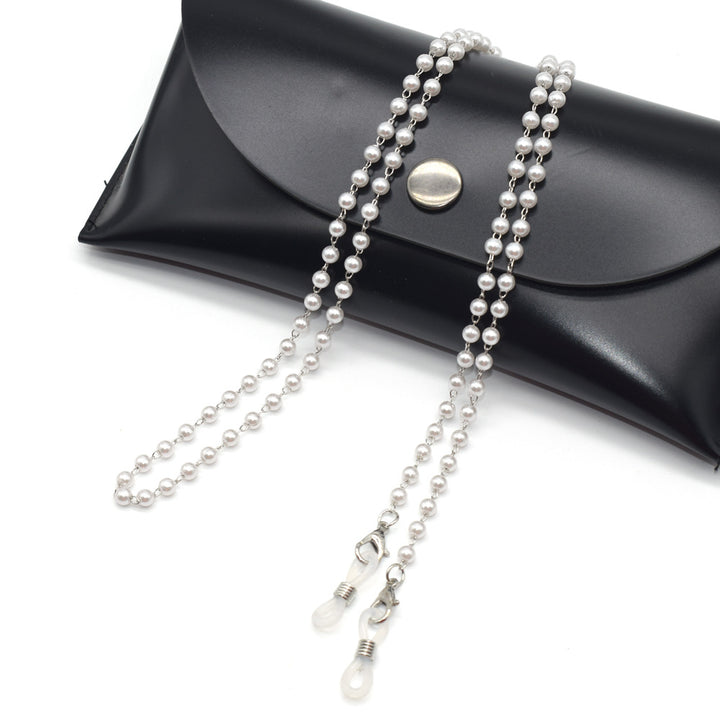 Elegant Double-Strand Pearl Eyewear Chain Stornfield