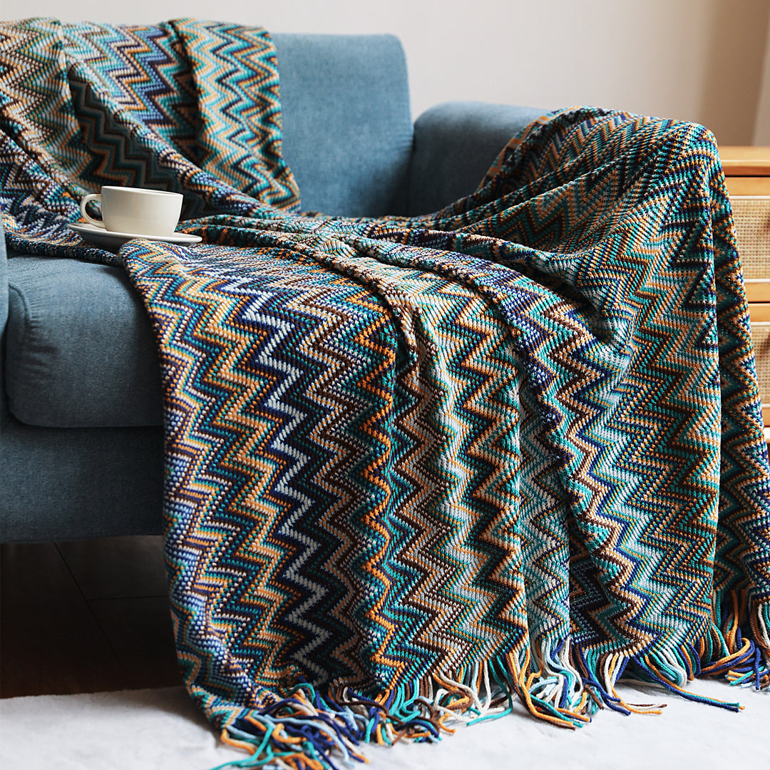 Zigzag Pattern Decorative Throw Blanket
