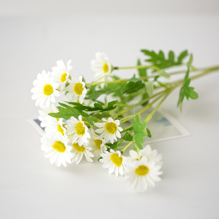 Lifelike Daisy Floral Stem