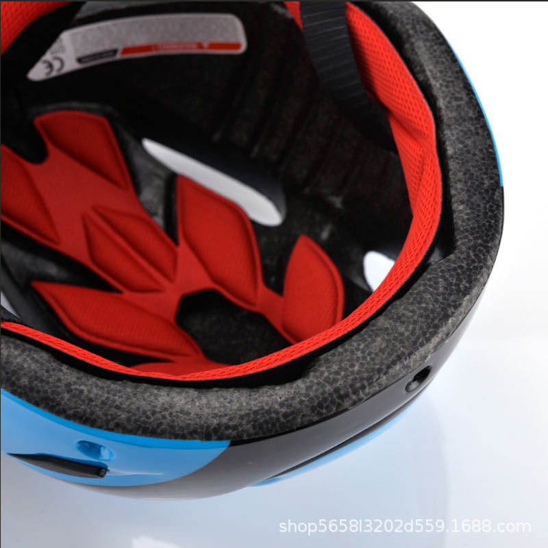 Protective Cycling Helmet with Visor Stornfield