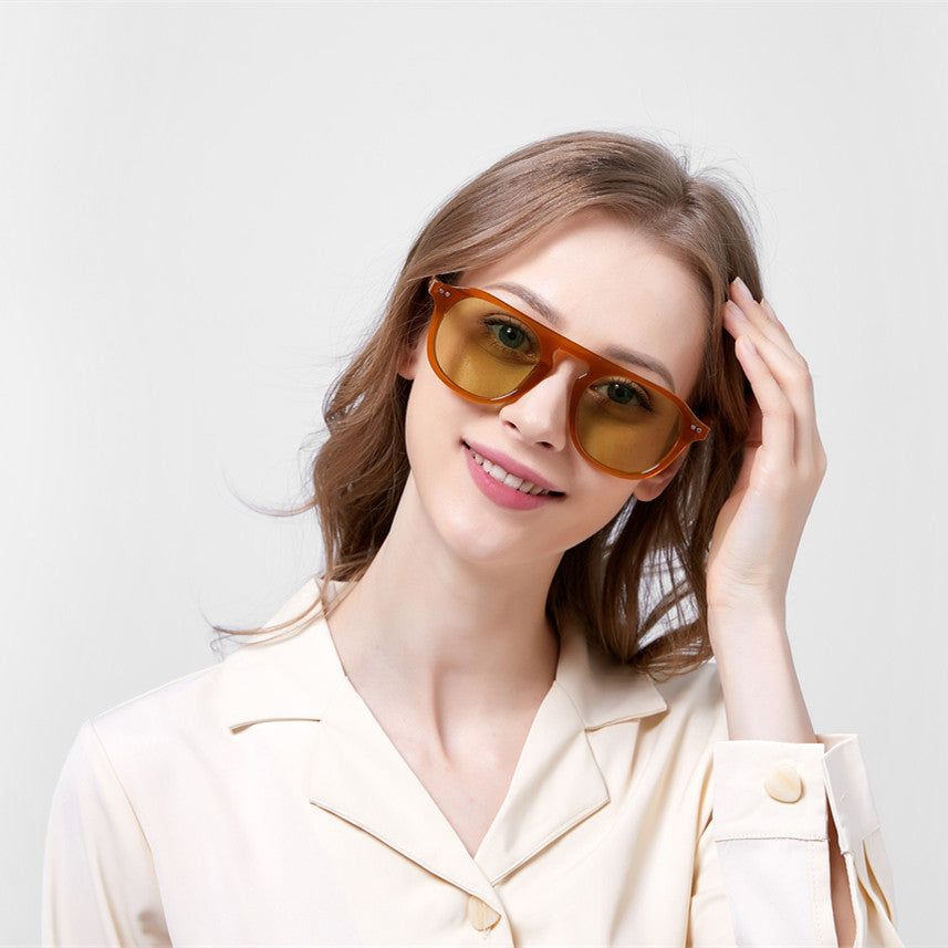 Ladies classic sunglasses with square frame and polarized lenses Stornfield