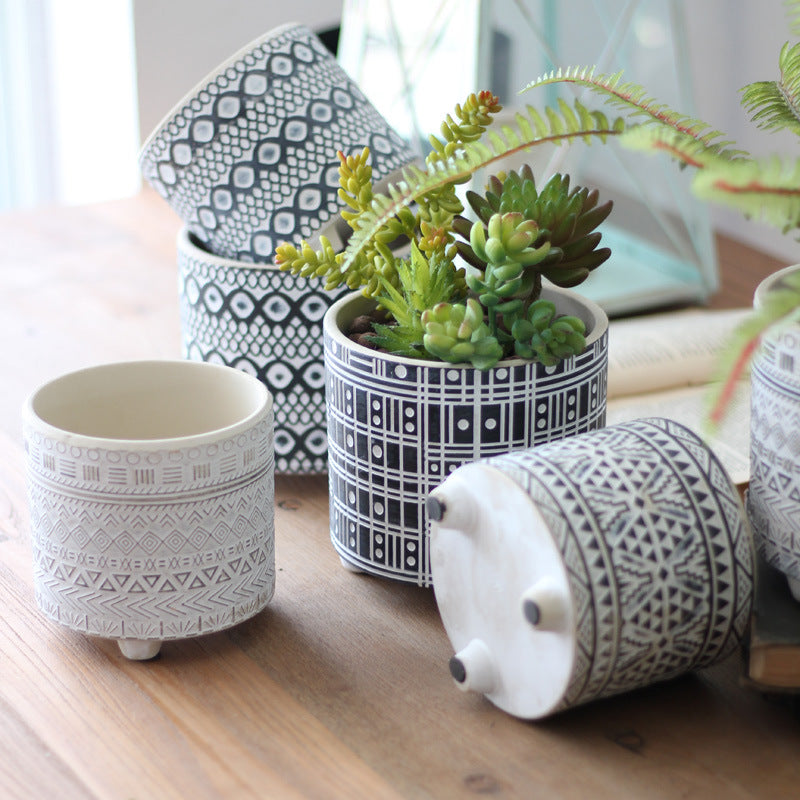 Decorative flower pot with elegant pattern Stornfield
