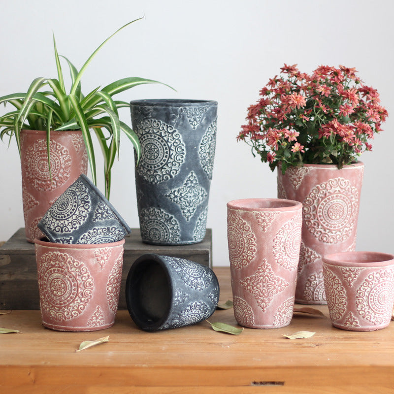 Elegant flower vase made of ceramic Stornfield