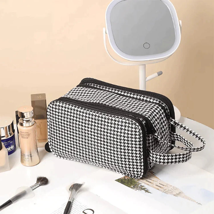 Portable cosmetics bag with large capacity | Stornfield