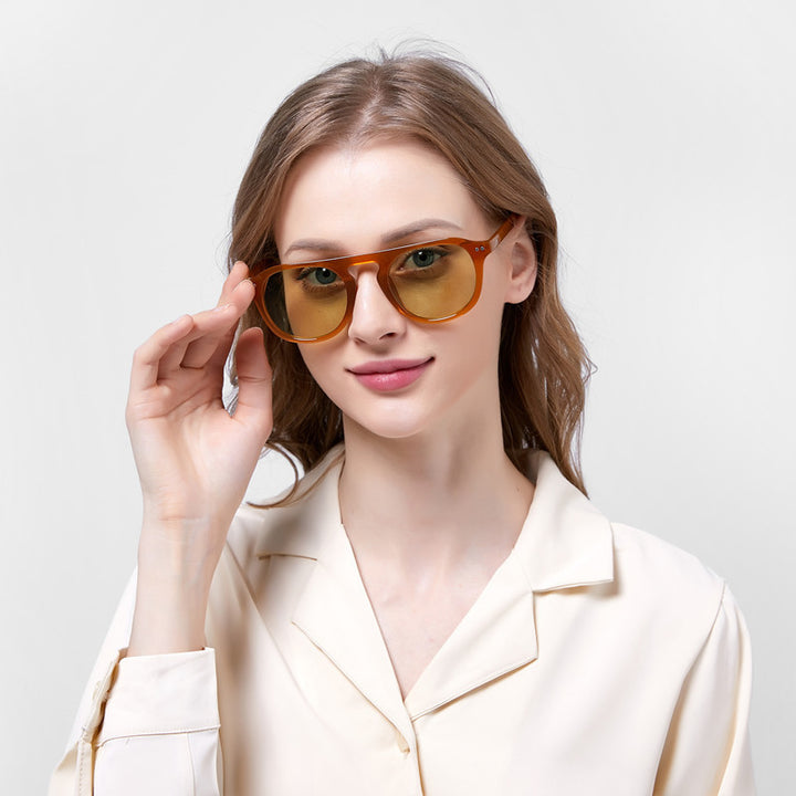 Ladies classic sunglasses with square frame and polarized lenses Stornfield