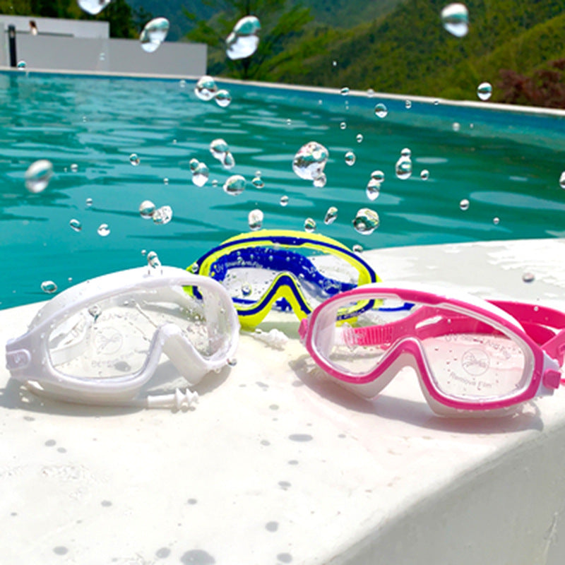 Swimming mask with ergonomic fit and clear view Stornfield