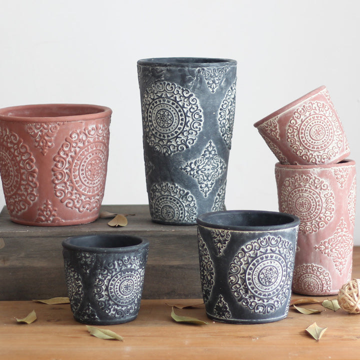 Elegant flower vase made of ceramic Stornfield