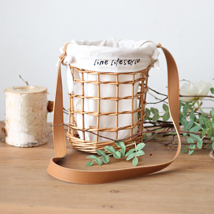 Practical basket with carrying strap Stornfield