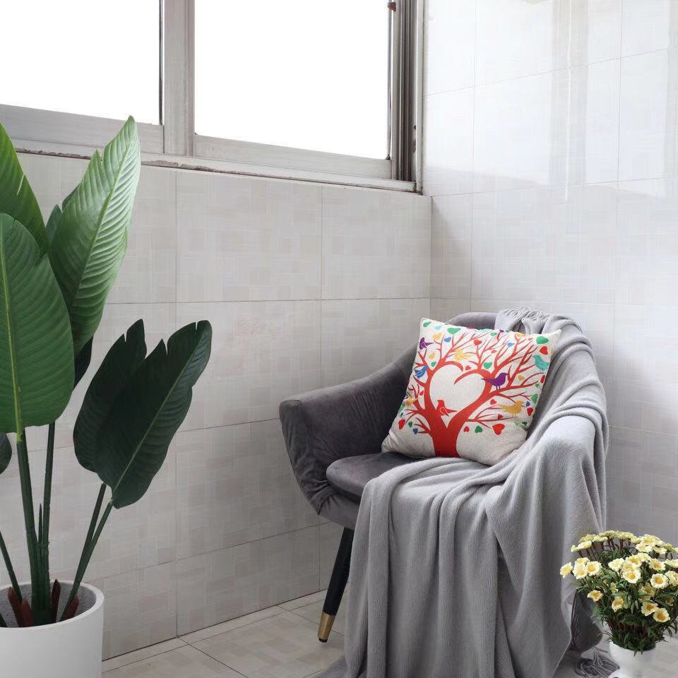 Cozy Stylish Throw Blanket