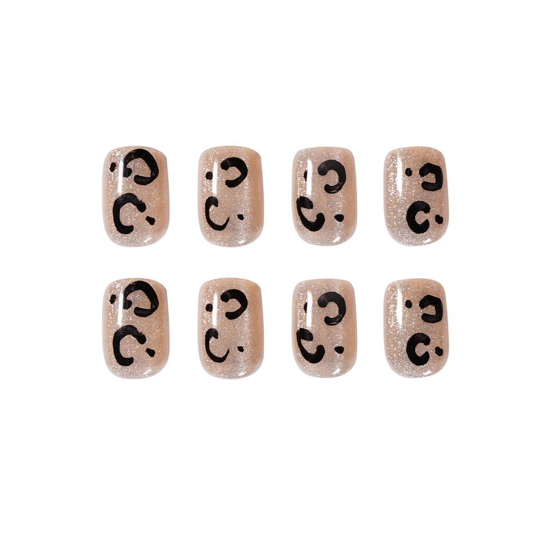 Glamorous nail art with glitter effects Stornfield