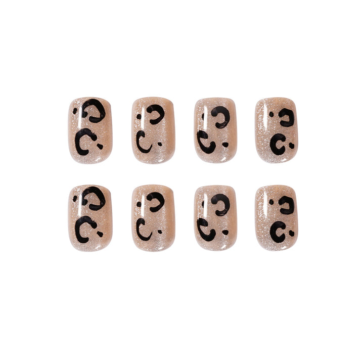 Glamorous nail art with glitter effects Stornfield