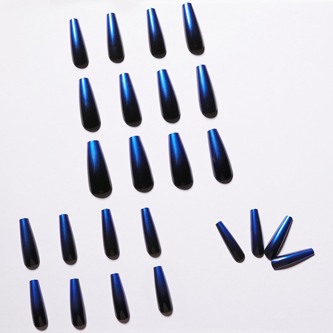 Elegant artificial nails with gradient Stornfield
