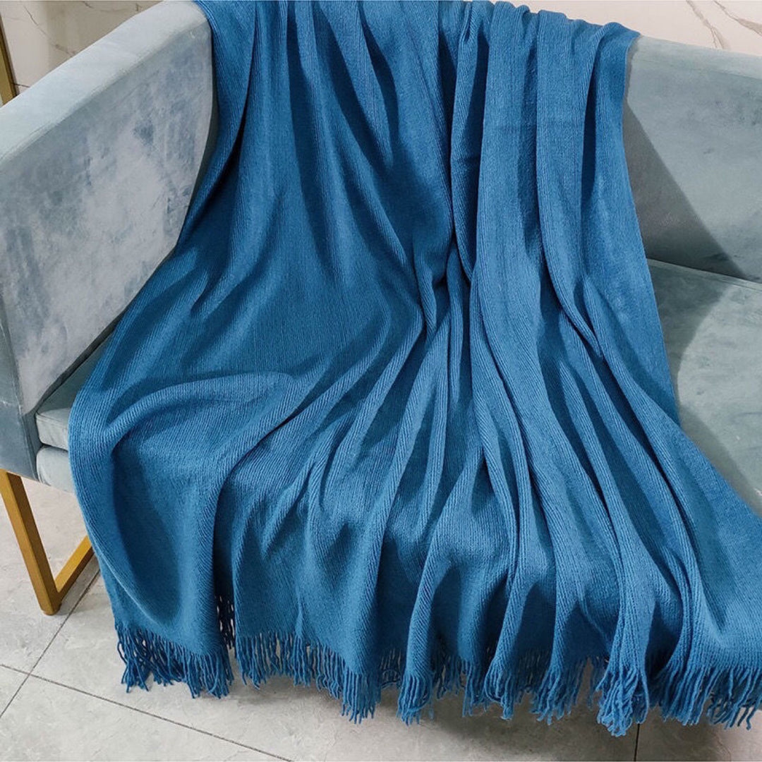 Cozy Stylish Throw Blanket
