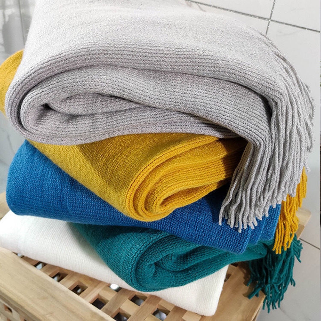 Cozy Stylish Throw Blanket