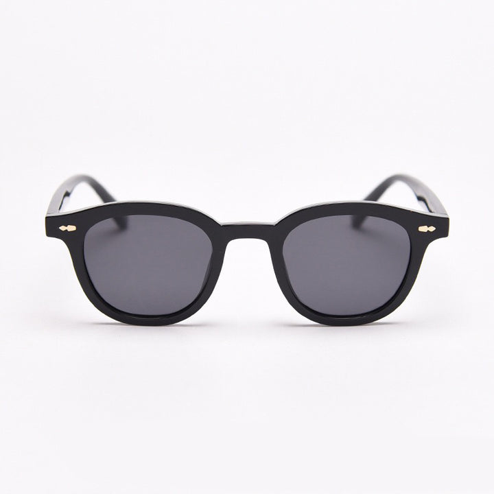 Fashionable sunglasses with round lenses and stylish frame Stornfield