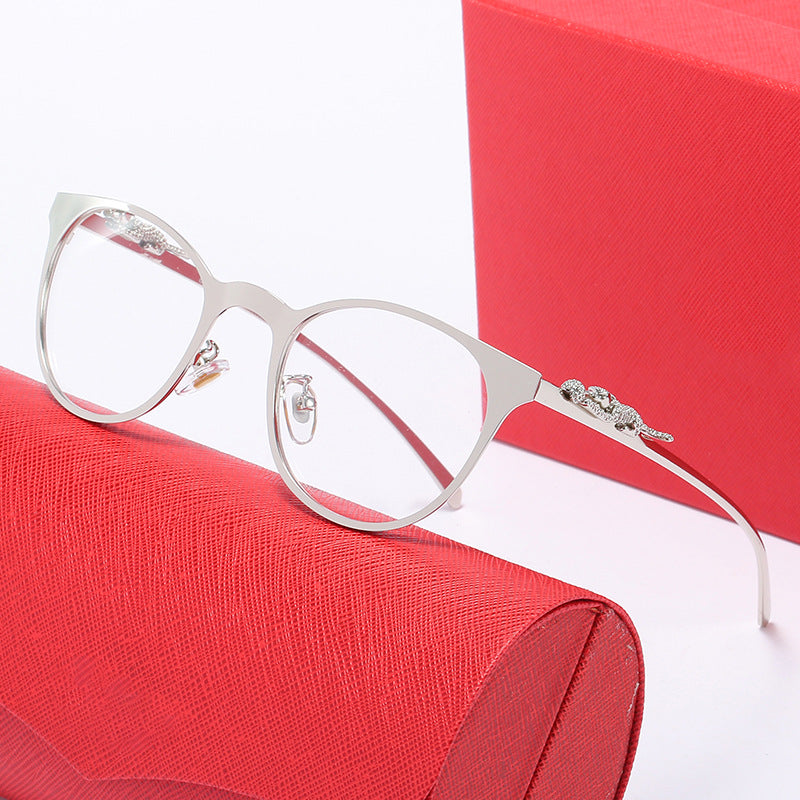 Women's corrective glasses with exclusive cat-eye frame and luxurious accents Stornfield